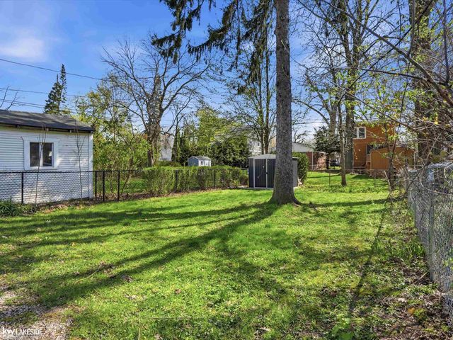 1225 Cherokee Avenue, Royal Oak, MI 48067