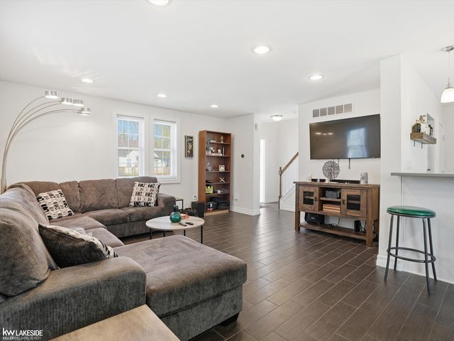 1225 Cherokee Avenue, Royal Oak, MI 48067