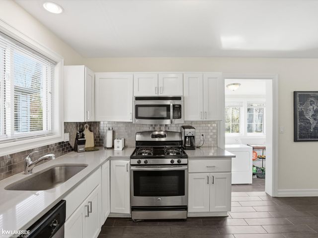 1225 Cherokee Avenue, Royal Oak, MI 48067