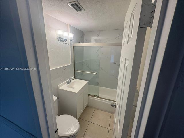 2021 Wilmington St, Opa-locka, FL 33054