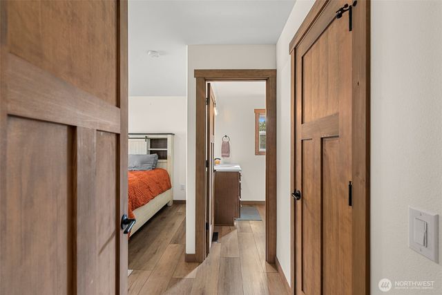 1989 4th St SE, East Wenatchee, WA 98802