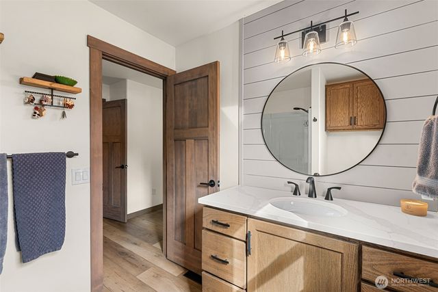 1989 4th St SE, East Wenatchee, WA 98802