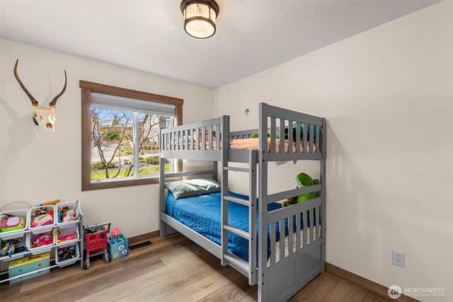 1989 4th St SE, East Wenatchee, WA 98802