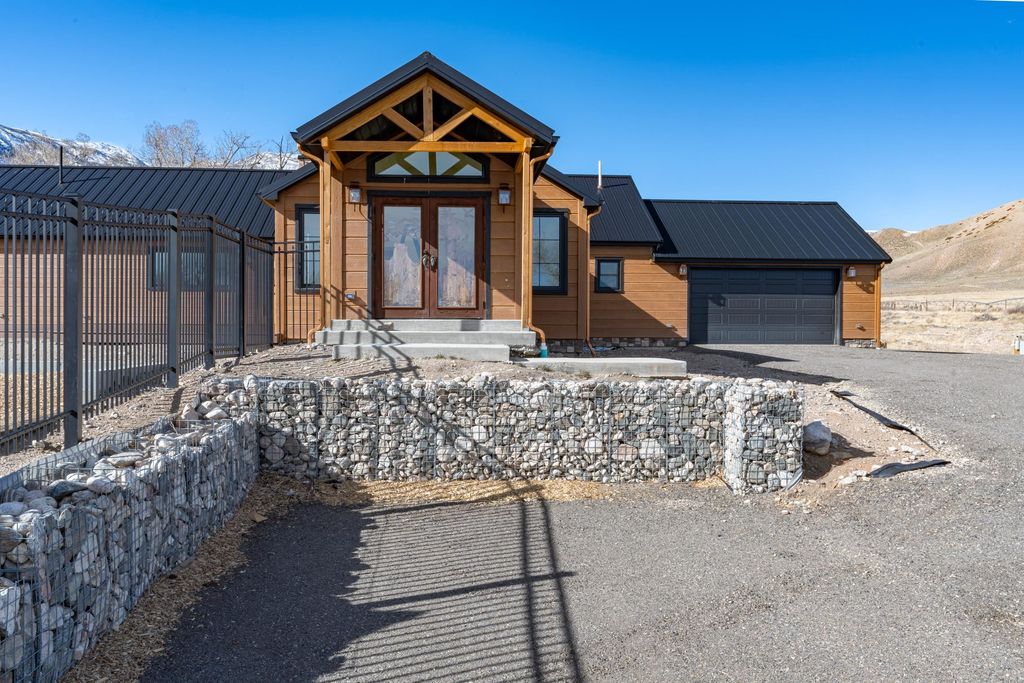 409 Tolman Rd, Clark, WY 82435 photo 11