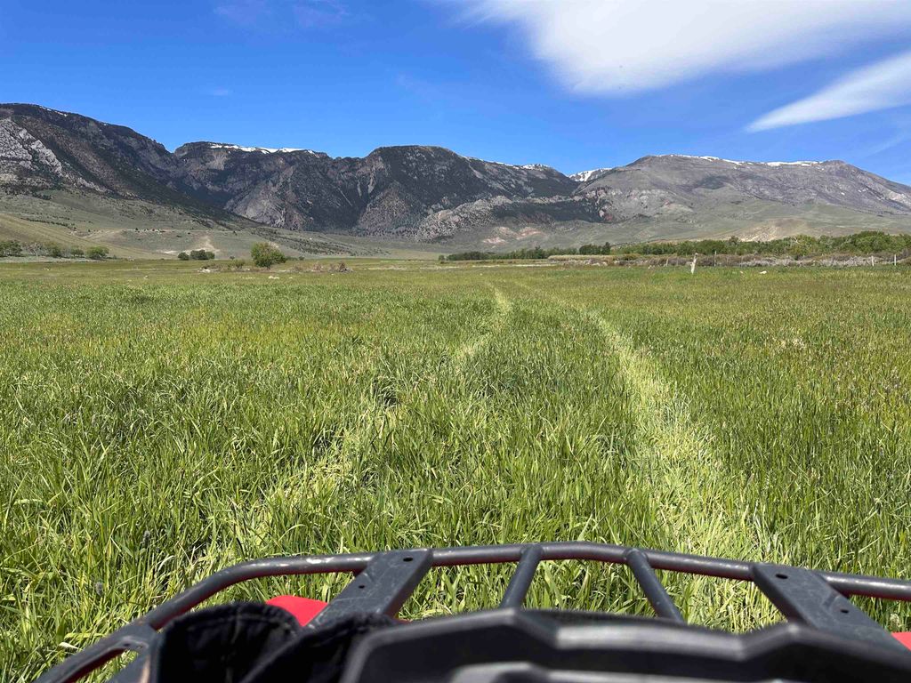 409 Tolman Rd, Clark, WY 82435 photo 7