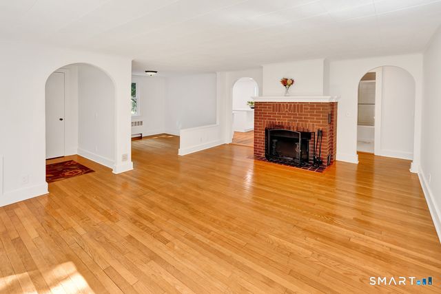 35 School House Road, Old Saybrook, CT 06475