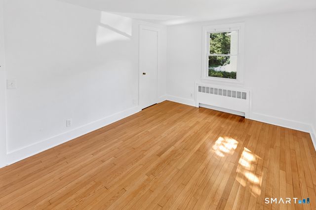 35 School House Road, Old Saybrook, CT 06475
