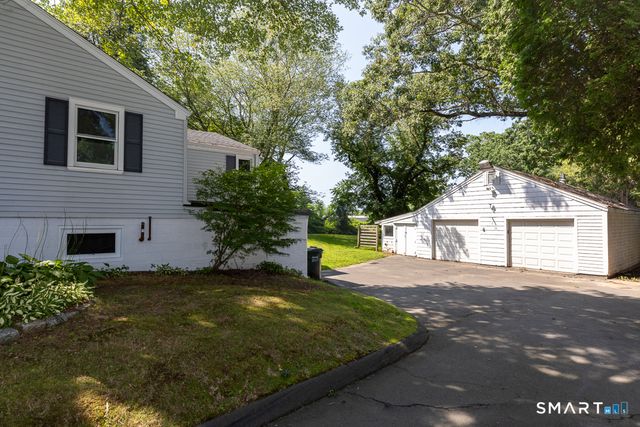 35 School House Road, Old Saybrook, CT 06475