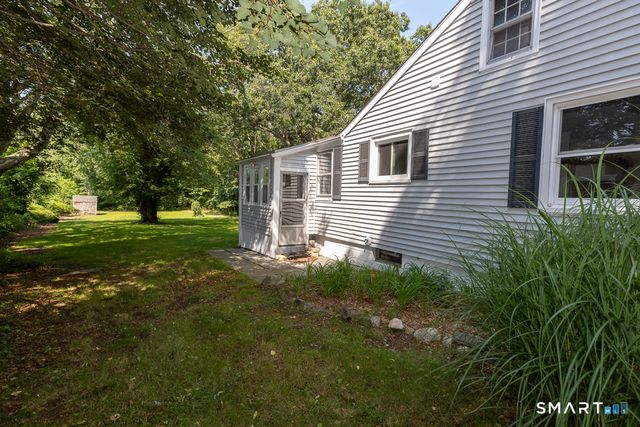 35 School House Road, Old Saybrook, CT 06475