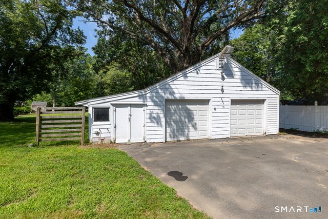 35 School House Road, Old Saybrook, CT 06475