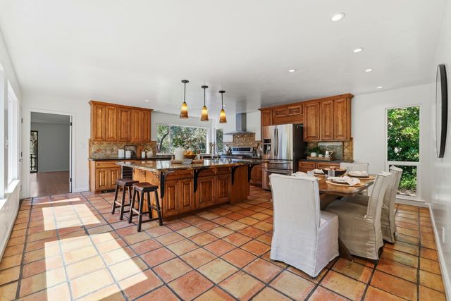 2873 King Edward Dr, El Dorado Hills, CA 95762