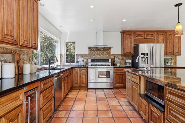 2873 King Edward Dr, El Dorado Hills, CA 95762