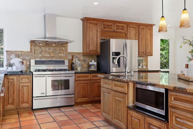 2873 King Edward Dr, El Dorado Hills, CA 95762