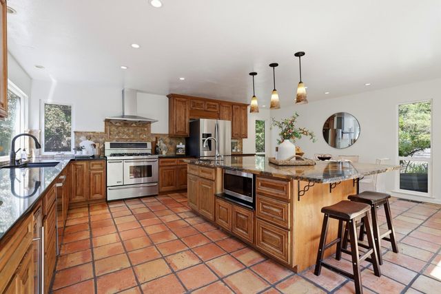 2873 King Edward Dr, El Dorado Hills, CA 95762