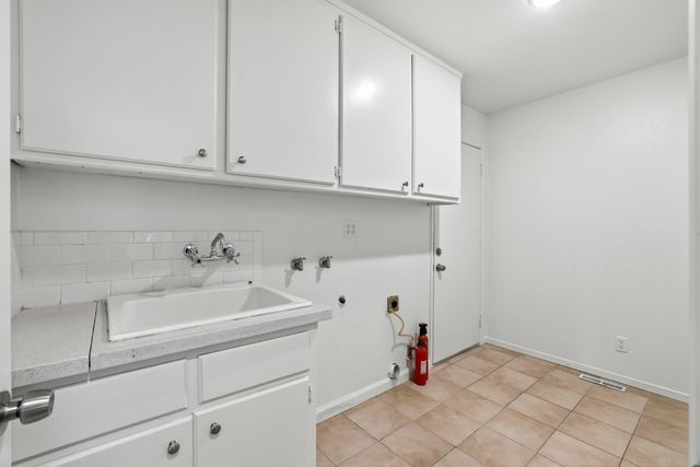 2873 King Edward Dr, El Dorado Hills, CA 95762