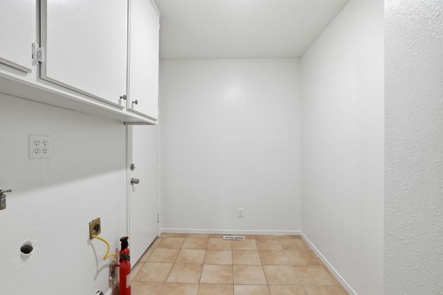 2873 King Edward Dr, El Dorado Hills, CA 95762