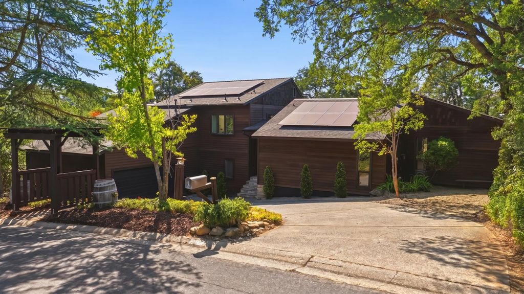 2873 King Edward Dr, El Dorado Hills, CA 95762