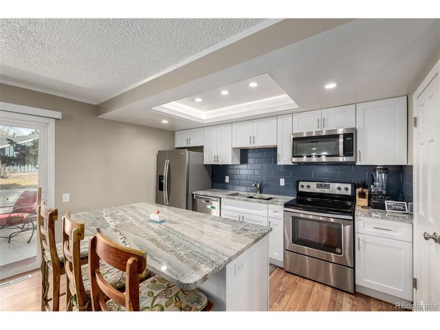 2946 S Moline Pl, Aurora, CO 80014