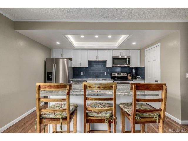 2946 S Moline Pl, Aurora, CO 80014