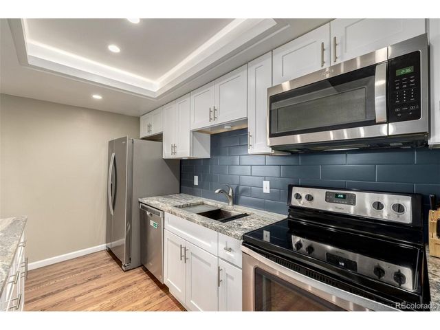 2946 S Moline Pl, Aurora, CO 80014