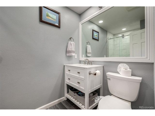 2946 S Moline Pl, Aurora, CO 80014