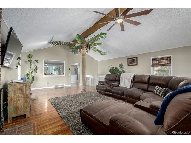 2946 S Moline Pl, Aurora, CO 80014