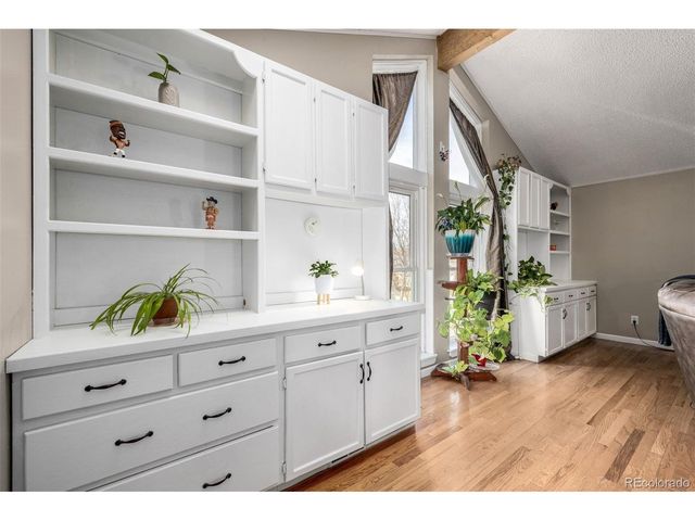 2946 S Moline Pl, Aurora, CO 80014