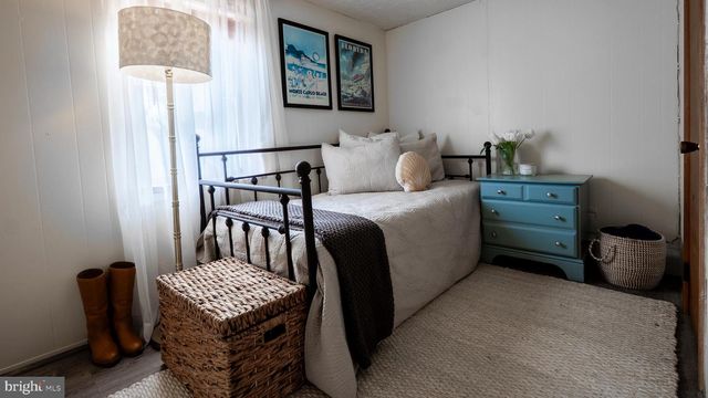 233 S GREEN ST, Tuckerton, NJ 08087