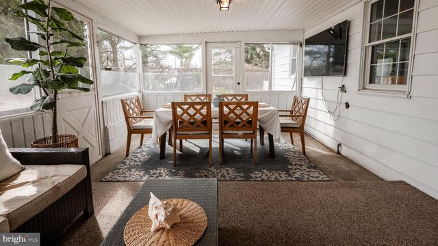 233 S GREEN ST, Tuckerton, NJ 08087