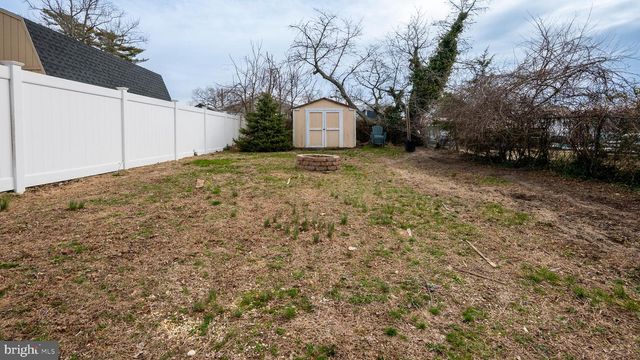 233 S GREEN ST, Tuckerton, NJ 08087