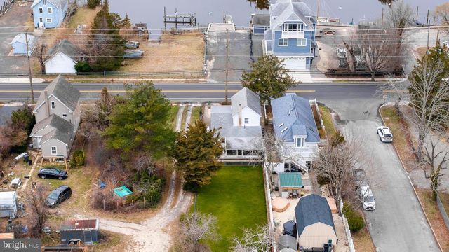 233 S GREEN ST, Tuckerton, NJ 08087