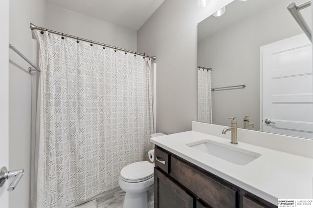 6327 S 208 Avenue, Omaha, NE 68022