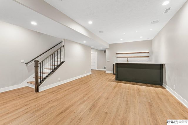 6327 S 208 Avenue, Omaha, NE 68022