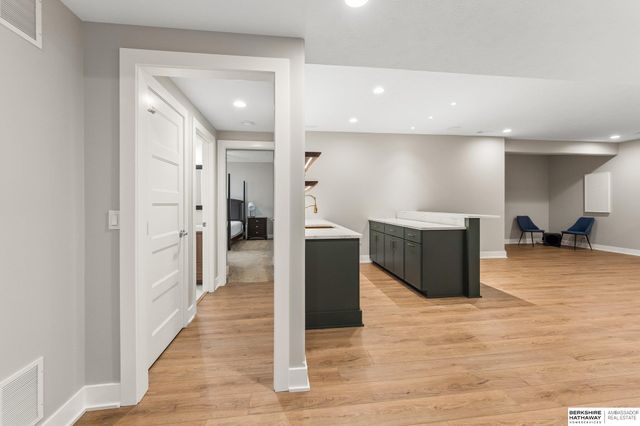 6327 S 208 Avenue, Omaha, NE 68022