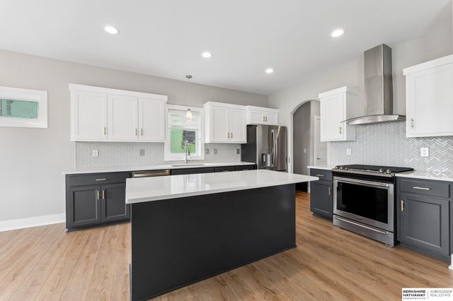 6327 S 208 Avenue, Omaha, NE 68022