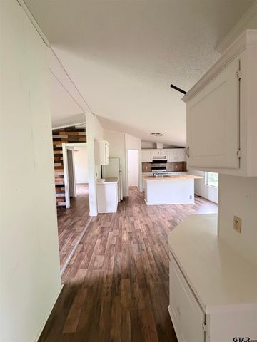 10723 Littlefield, Tyler, TX 75708