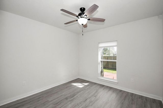 502 Tall Timber Drive, West Columbia, TX 77486