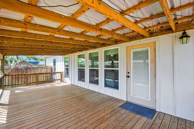 502 Tall Timber Drive, West Columbia, TX 77486