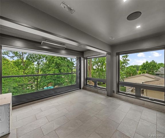 466 East Street, Northville, MI 48167