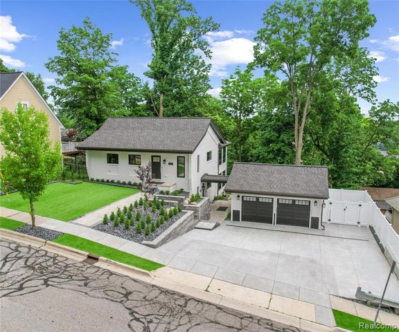 466 East Street, Northville, MI 48167