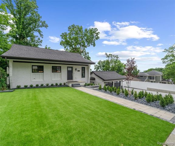 466 East Street, Northville, MI 48167
