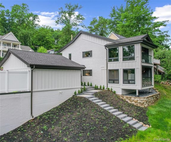 466 East Street, Northville, MI 48167