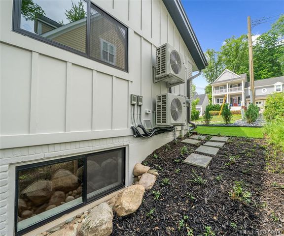 466 East Street, Northville, MI 48167