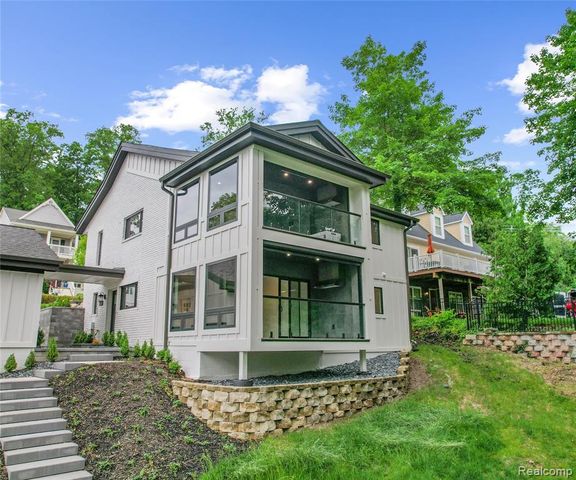 466 East Street, Northville, MI 48167