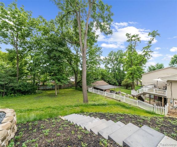 466 East Street, Northville, MI 48167