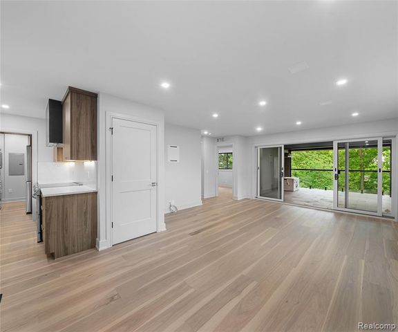 466 East Street, Northville, MI 48167