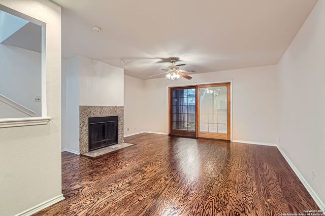 7930 Roanoke Run Apt 901, San Antonio, TX 78240