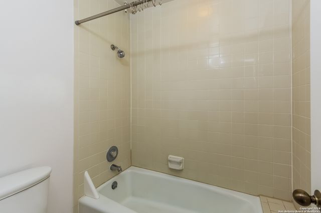 7930 Roanoke Run Apt 901, San Antonio, TX 78240