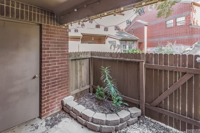 7930 Roanoke Run Apt 901, San Antonio, TX 78240