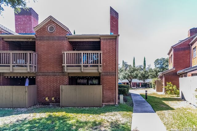 7930 Roanoke Run Apt 901, San Antonio, TX 78240